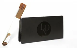 marrón oscuro
